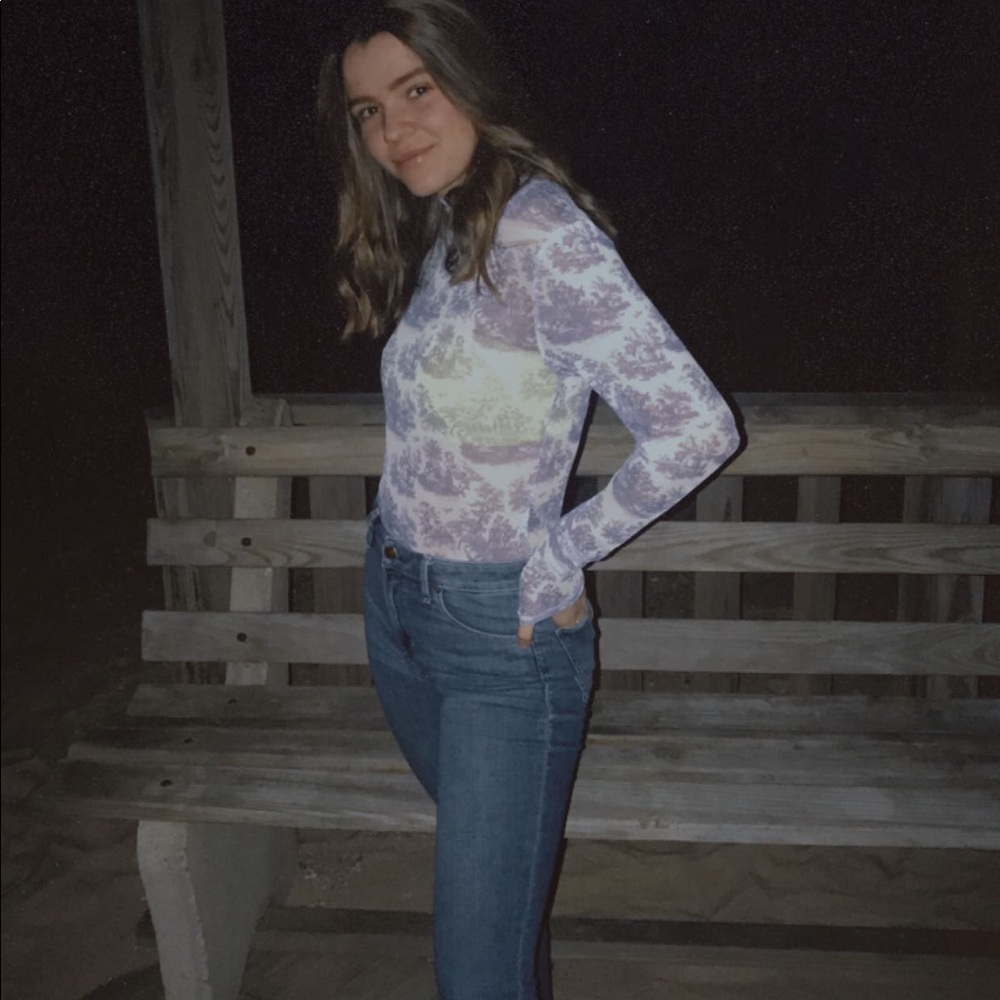 Meet your Posher, Larisa